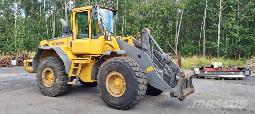 Volvo L 120 E لوادر بعجل