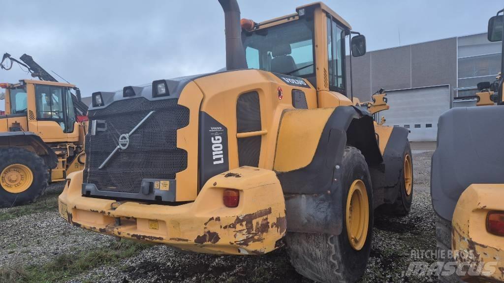 Volvo L110G لوادر بعجل