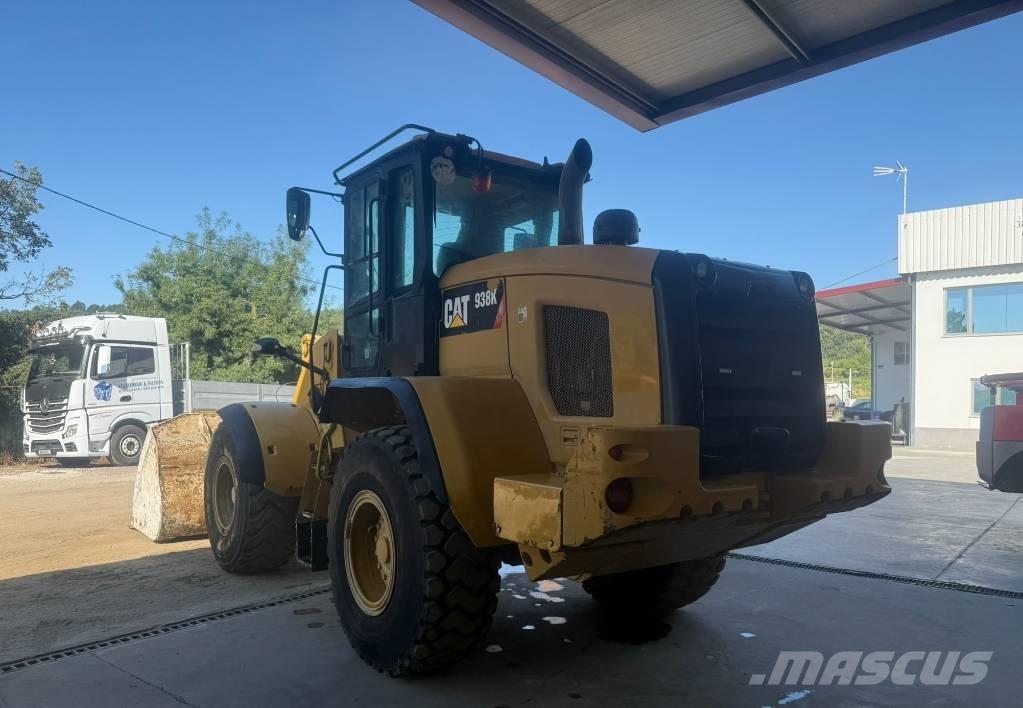CAT 938 K لوادر بعجل