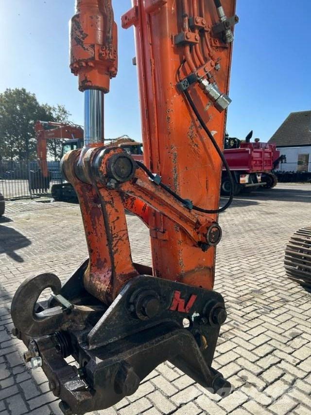 Hitachi ZX 130 حفارات زحافة