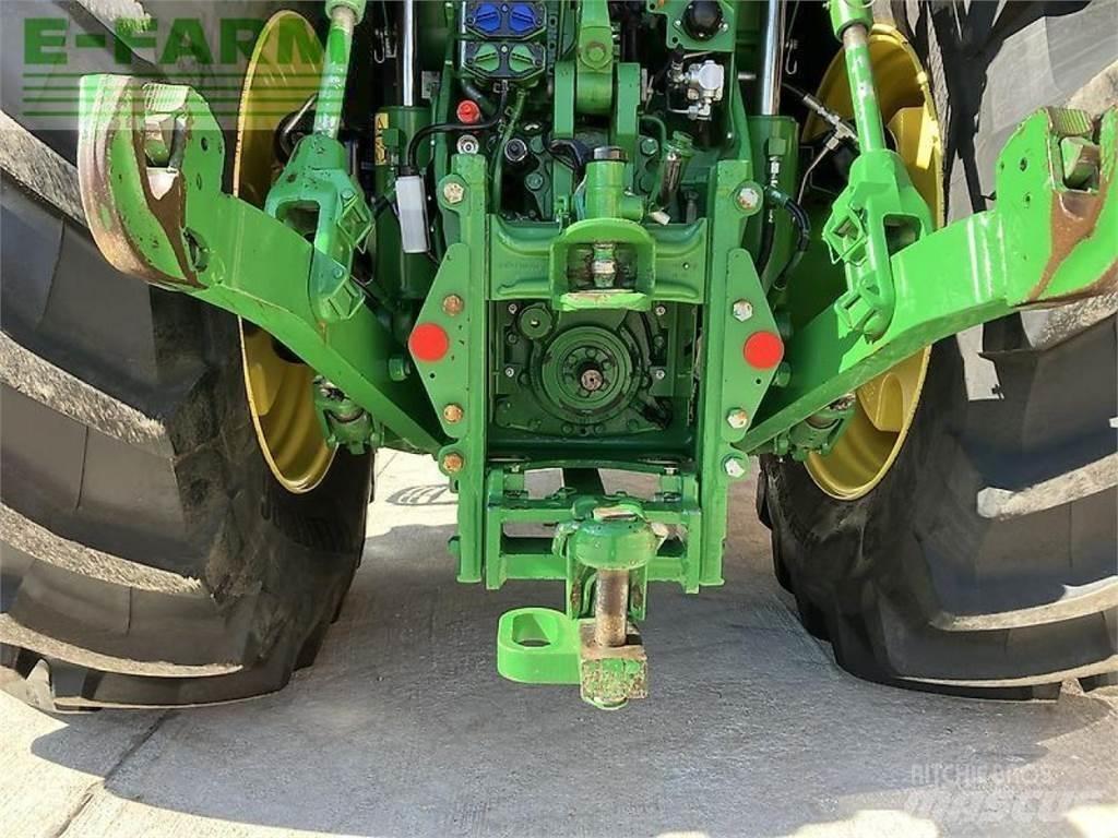 John Deere 8400r الجرارات