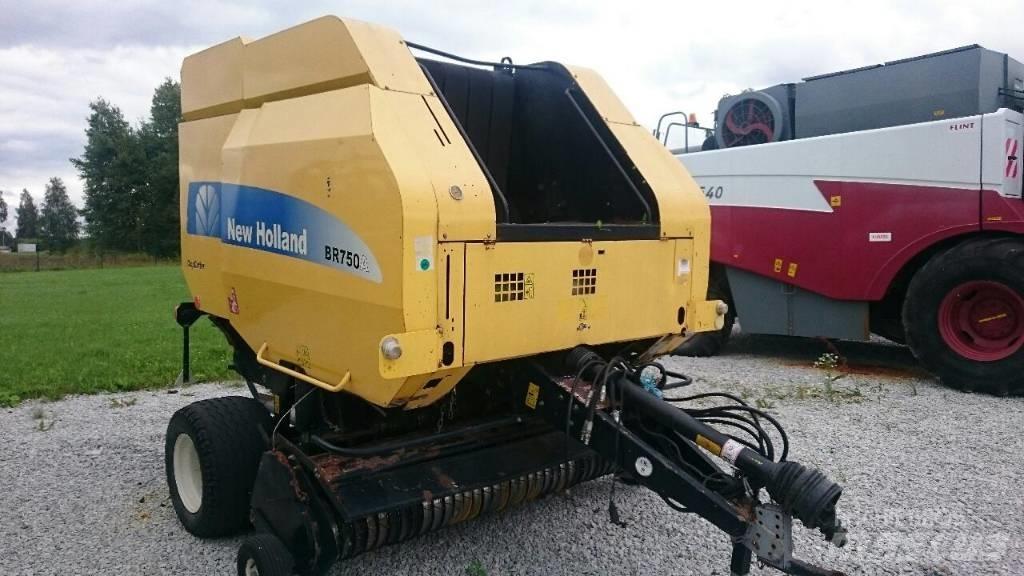 New Holland BR750A محزمات مستديرة