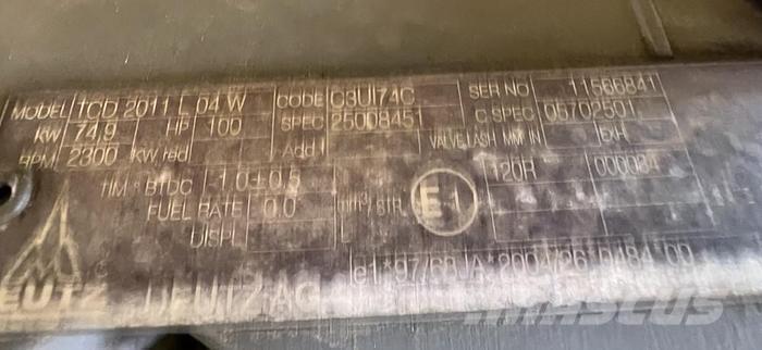 Bomag BW 161 AD-4 مداحل ثنائية الاسطوانة