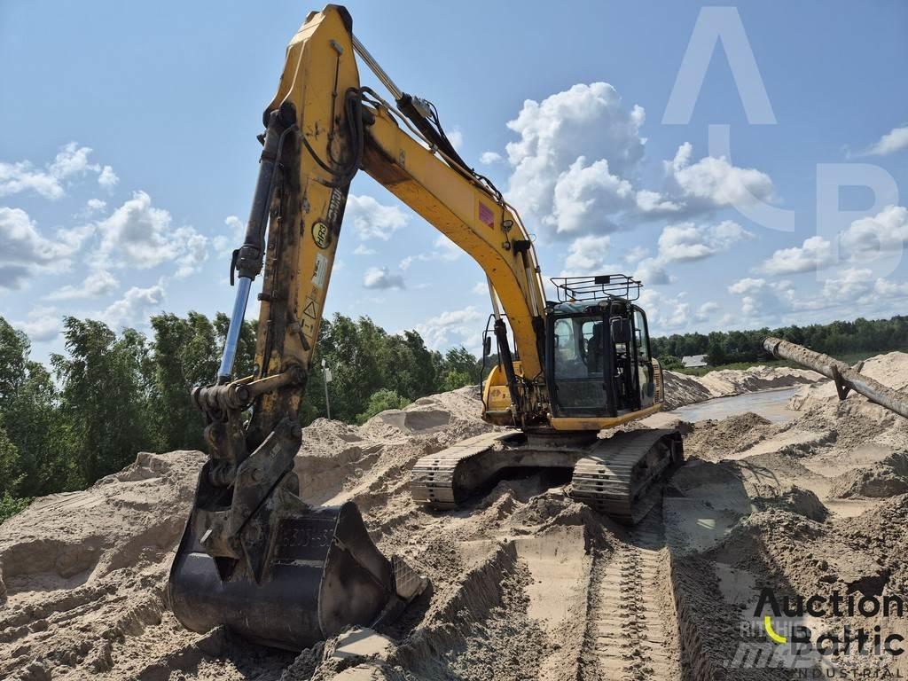 JCB JS 220 حفارات زحافة