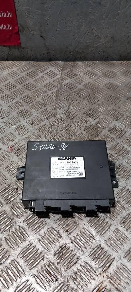 Scania G 400   3025979 إلكترونيات