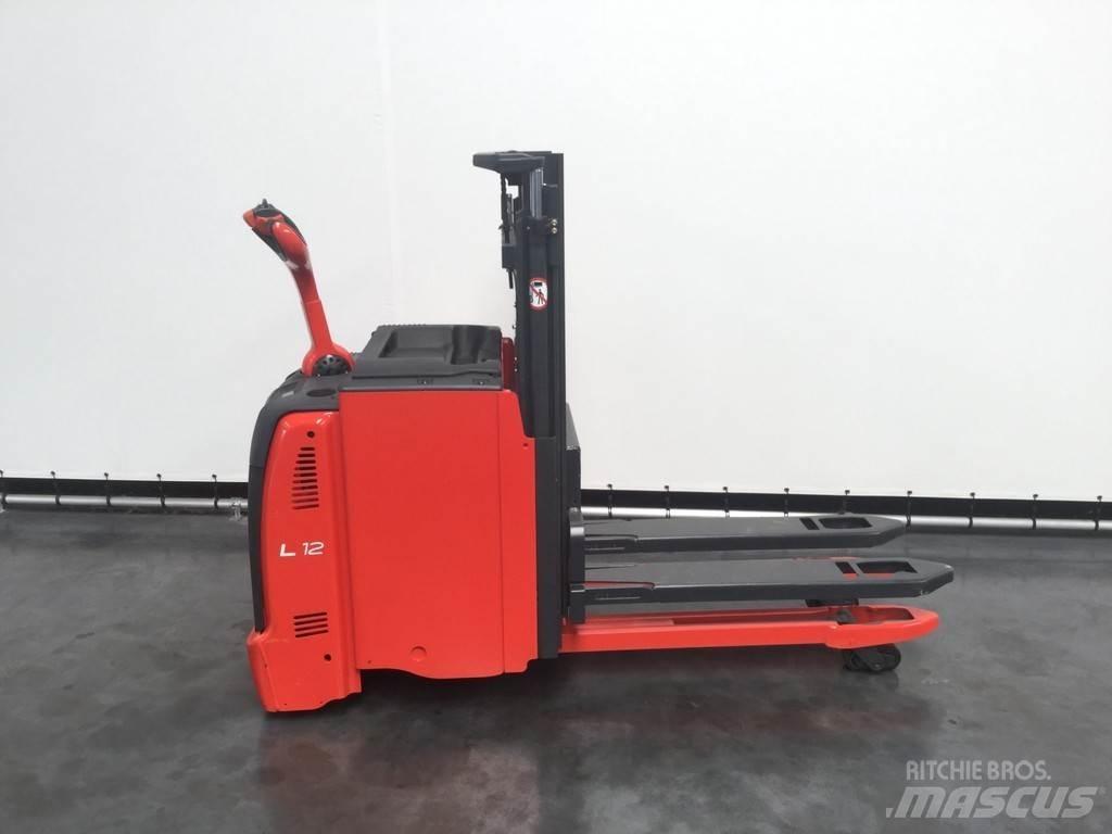 Linde L 12 L معدات التكديس الجوالة
