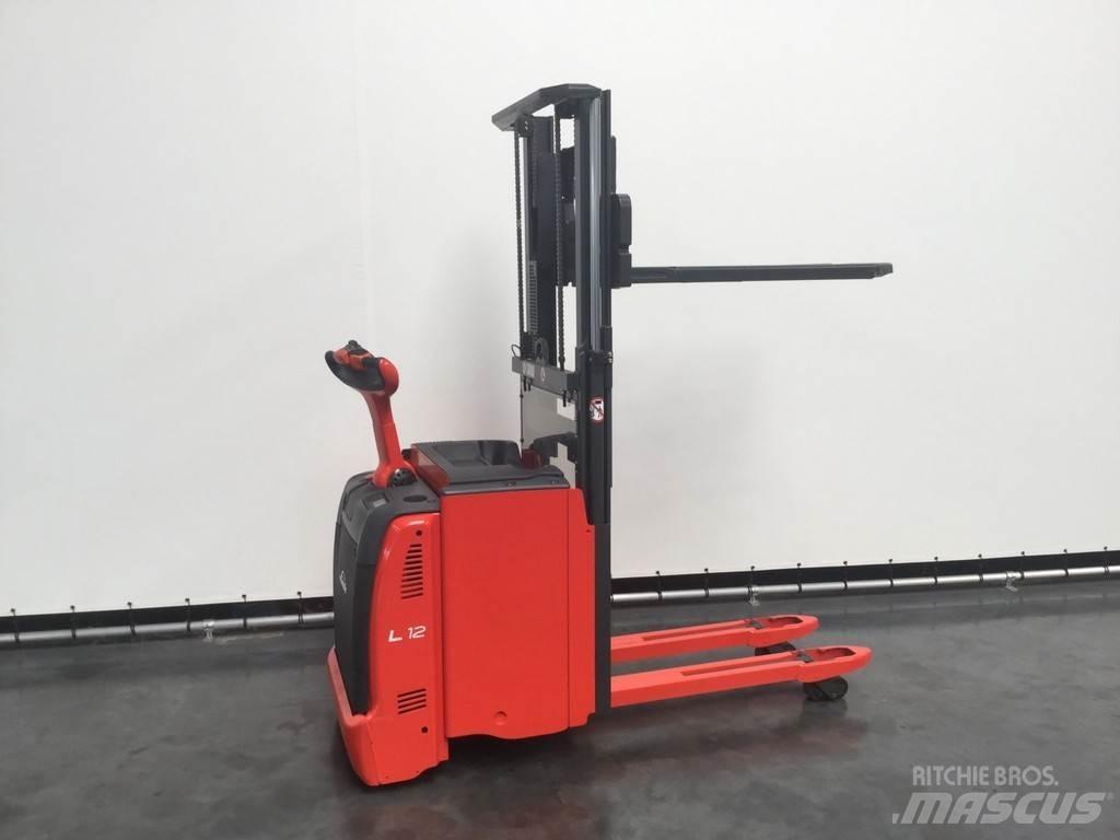 Linde L 12 L معدات التكديس الجوالة