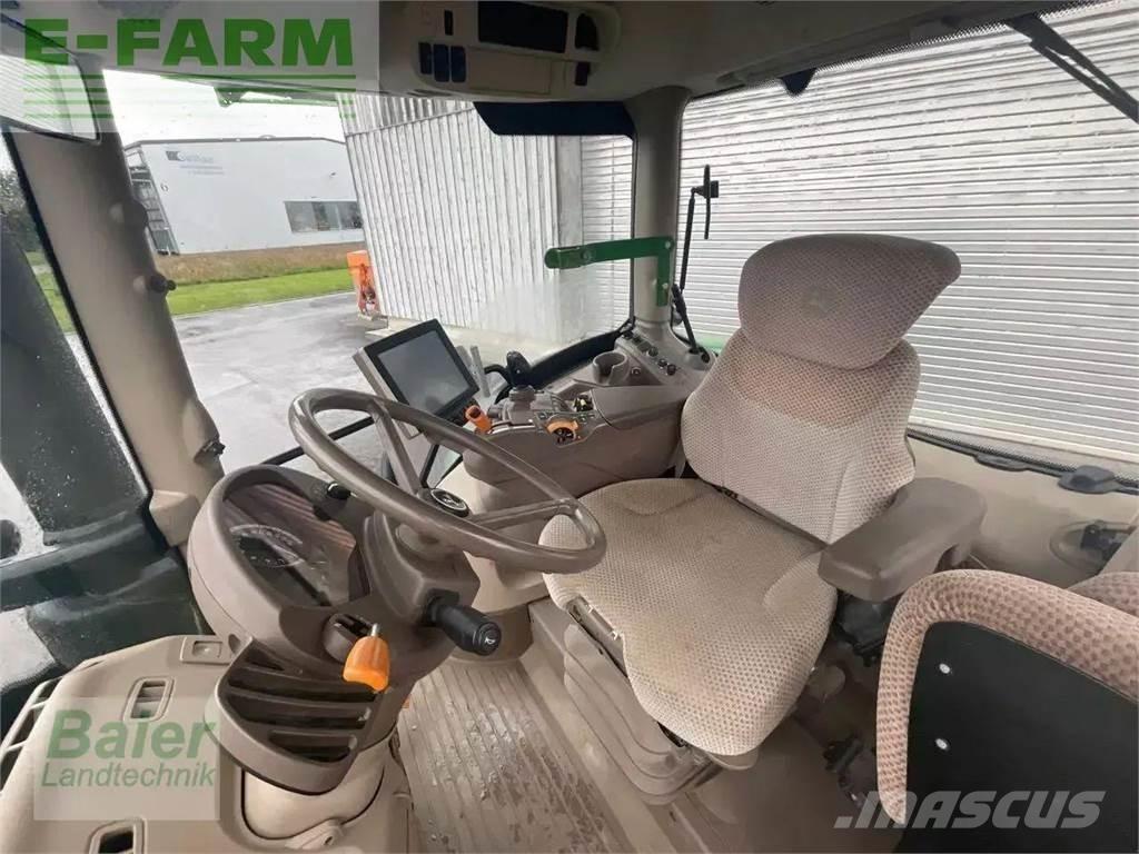 John Deere 6215r الجرارات