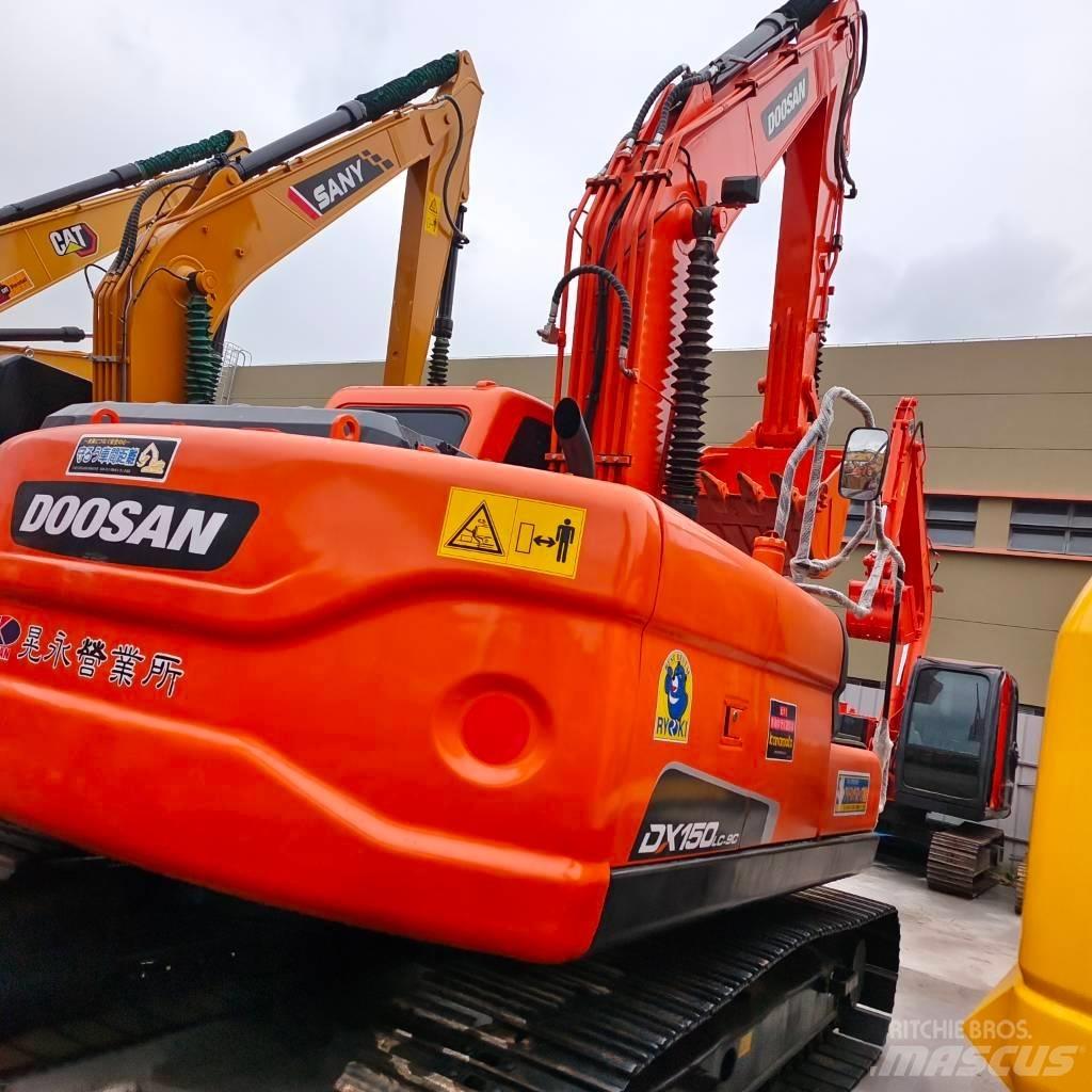 Doosan DX 150 LC حفارات زحافة