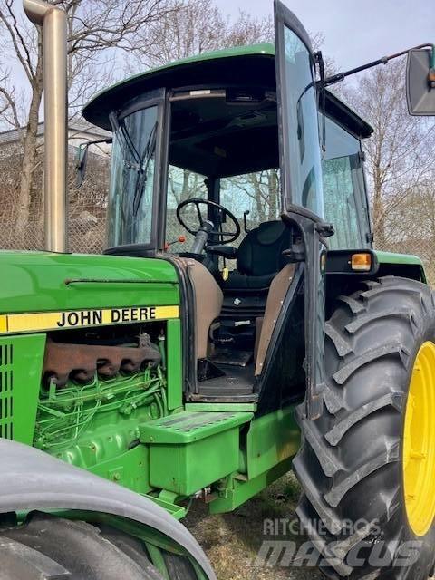 John Deere 3640 MFWD الجرارات