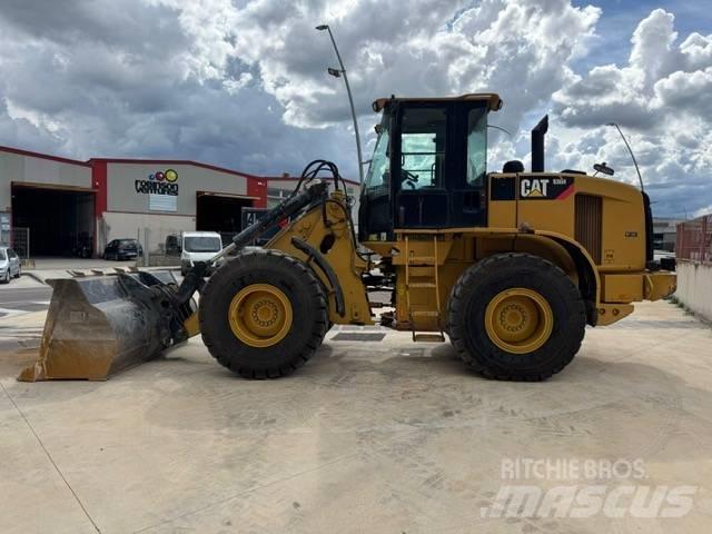 CAT 930 H لوادر بعجل