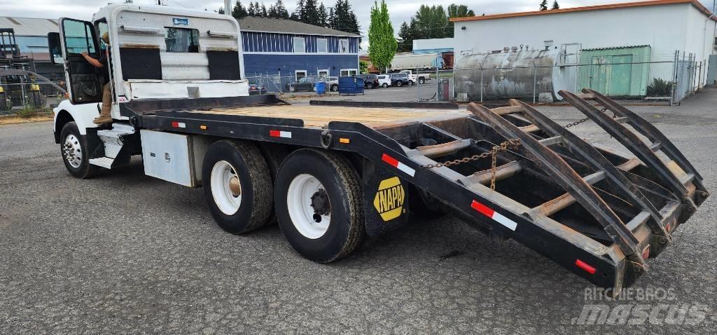 Kenworth T800 شاحنات مسطحة/مفصلية الجوانب