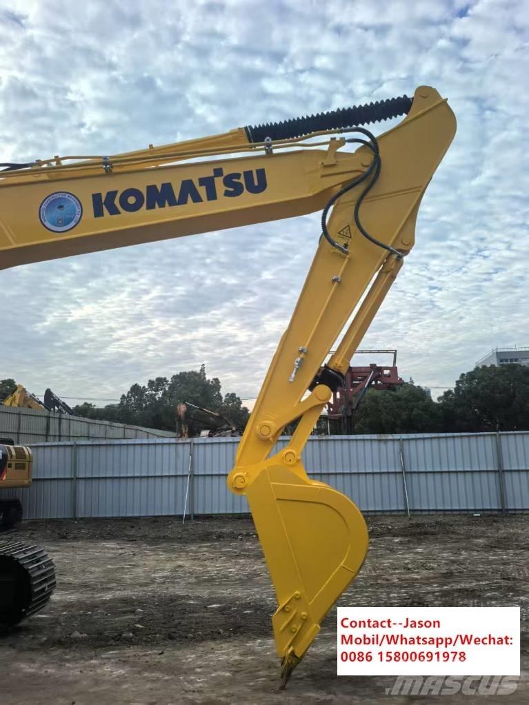 Komatsu PC 220-8 حفارات زحافة