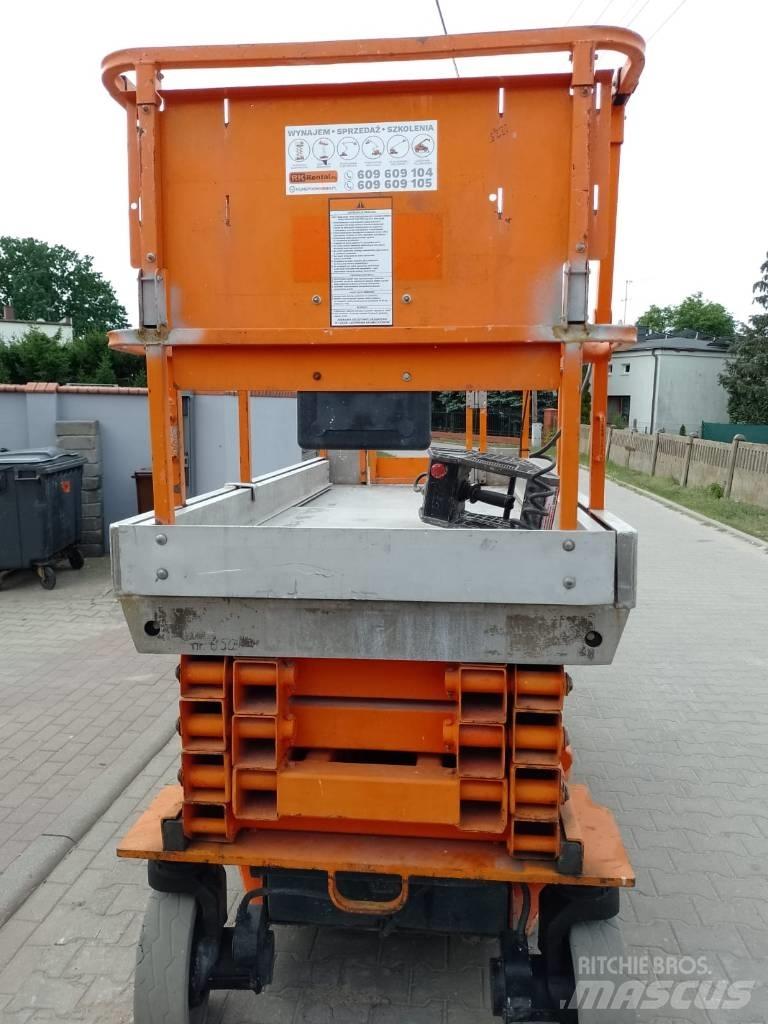 JLG 2646 ES رافعات مقصية الشكل