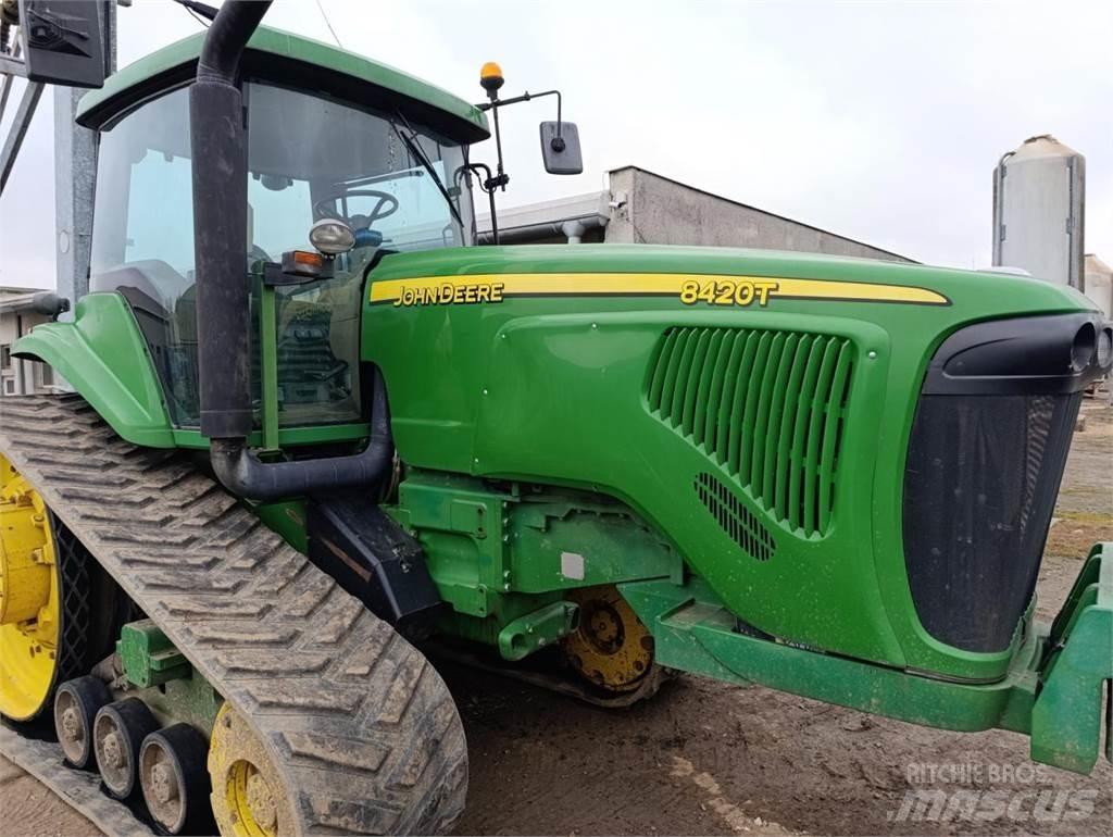 John Deere 8420T الجرارات