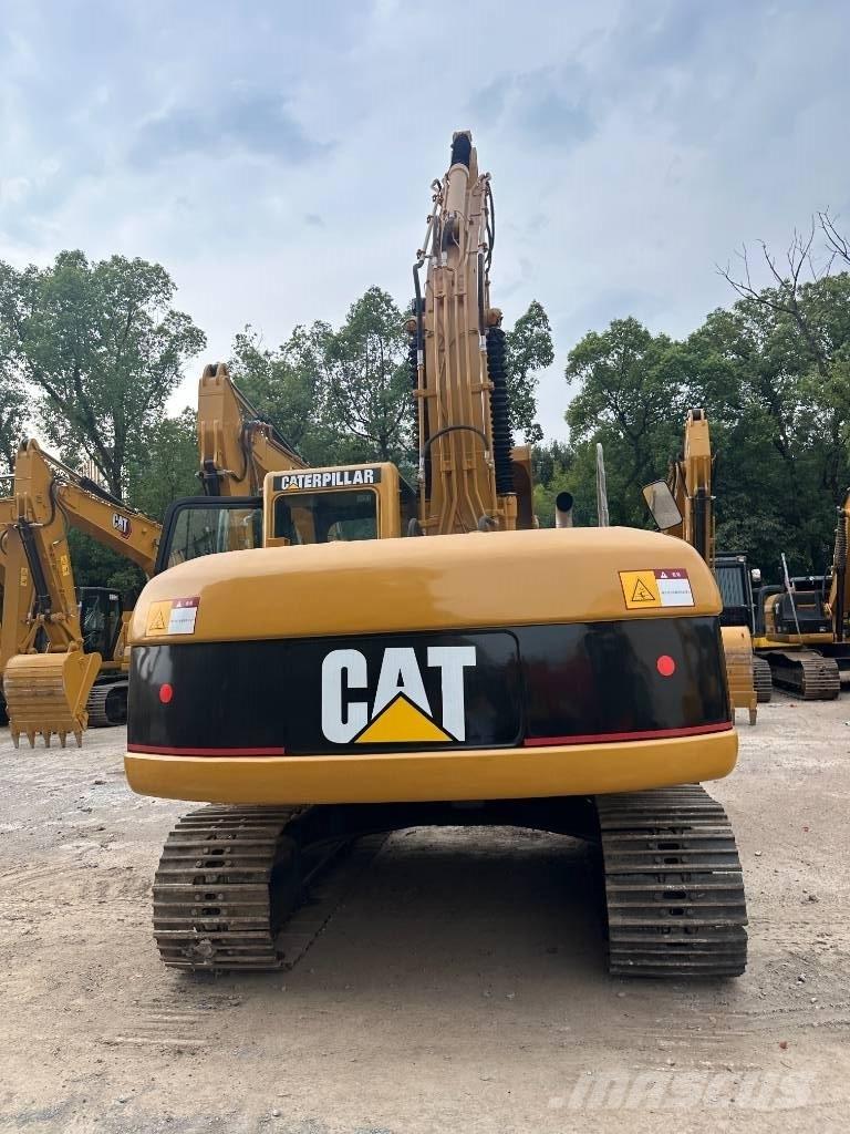 CAT 320C حفارات زحافة