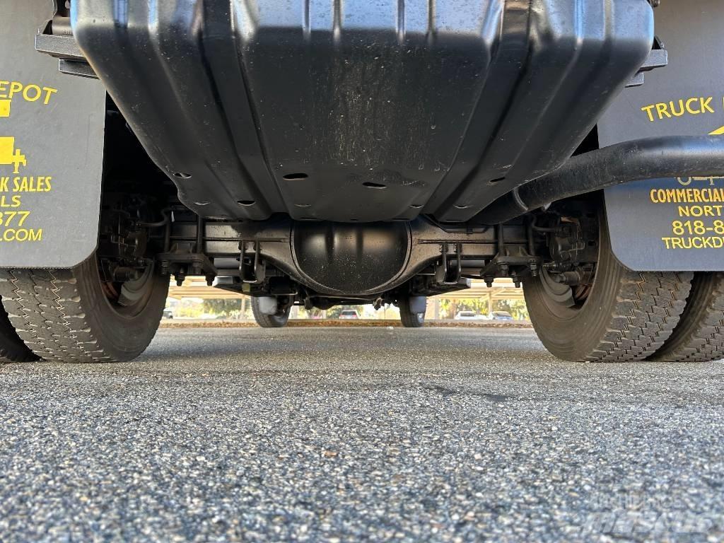 Ford F 550 SD شاحنات نقل ألواح الخشب