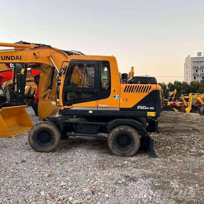 Hyundai R150w حفارات بعجل