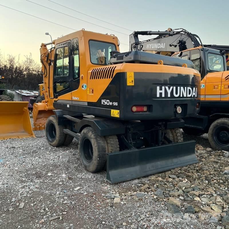 Hyundai R150w حفارات بعجل