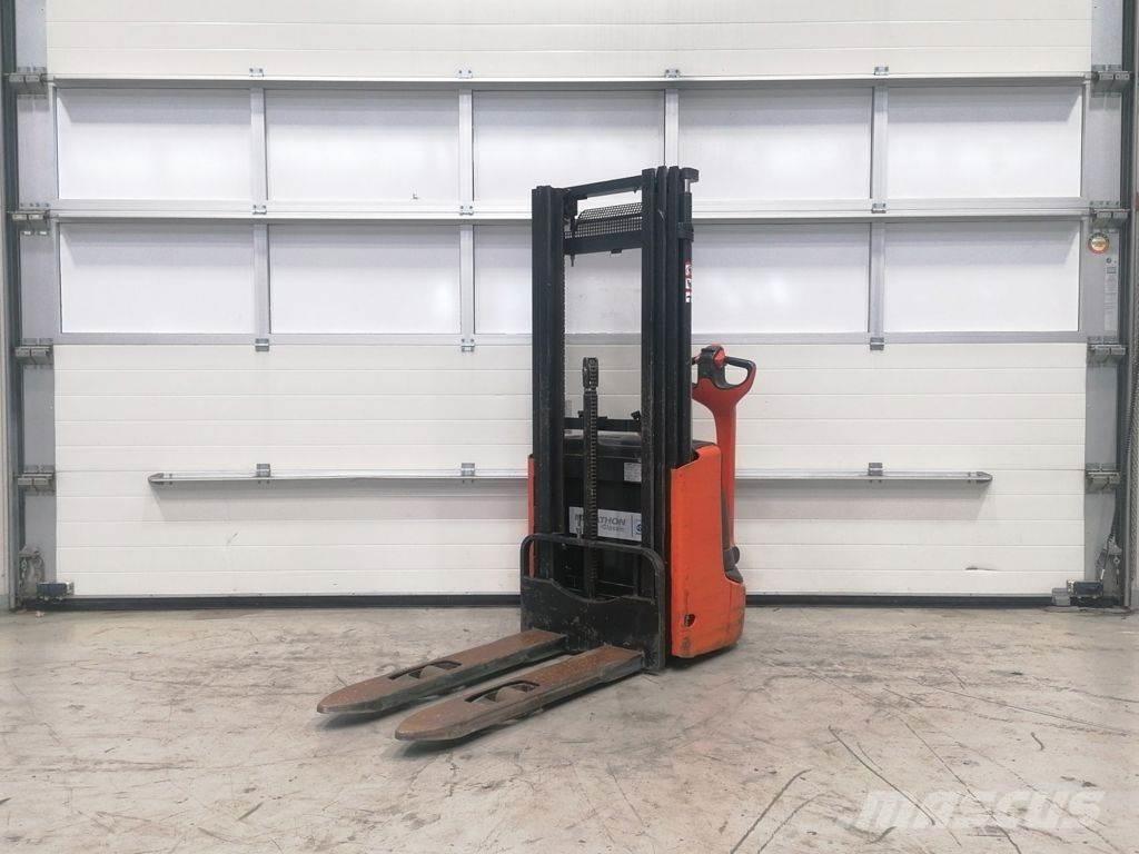 Linde L10 معدات التكديس الجوالة