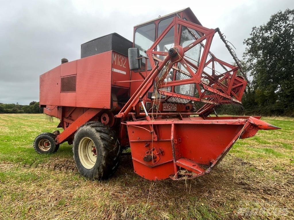 Lavarda M132 حصادات