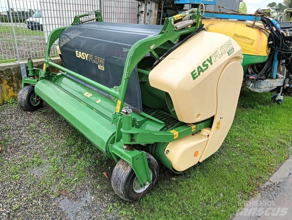 Krone Easy Flow 300 علافات ذاتية الدفع