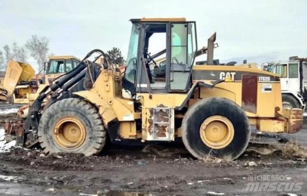 CAT IT 62 G لوادر بعجل