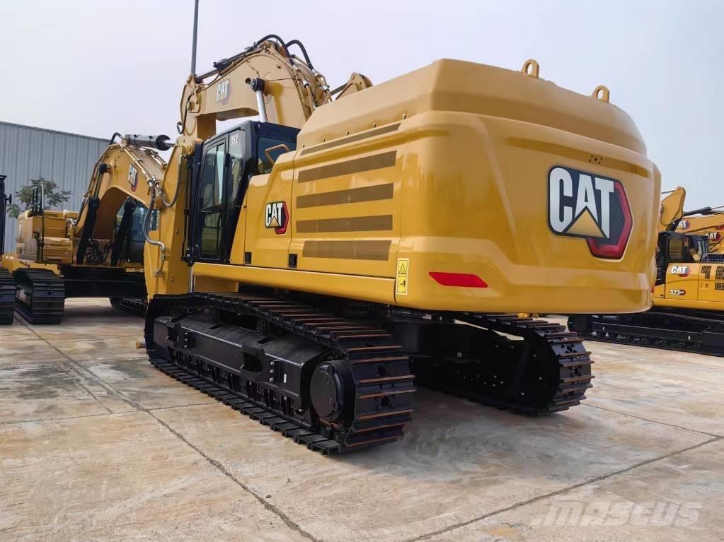 CAT 352 حفارات زحافة
