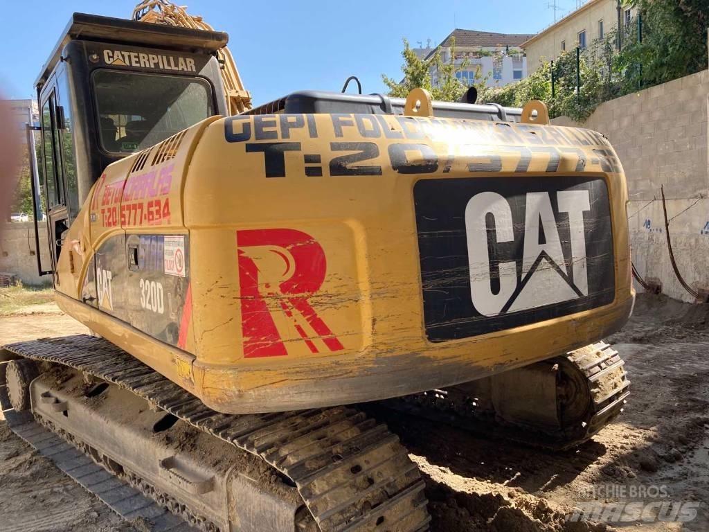 CAT 320 D L حفارات زحافة