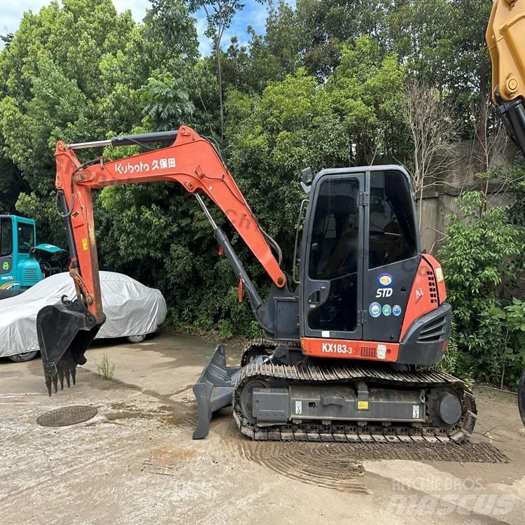 Kubota 183-3 حفارات زحافة