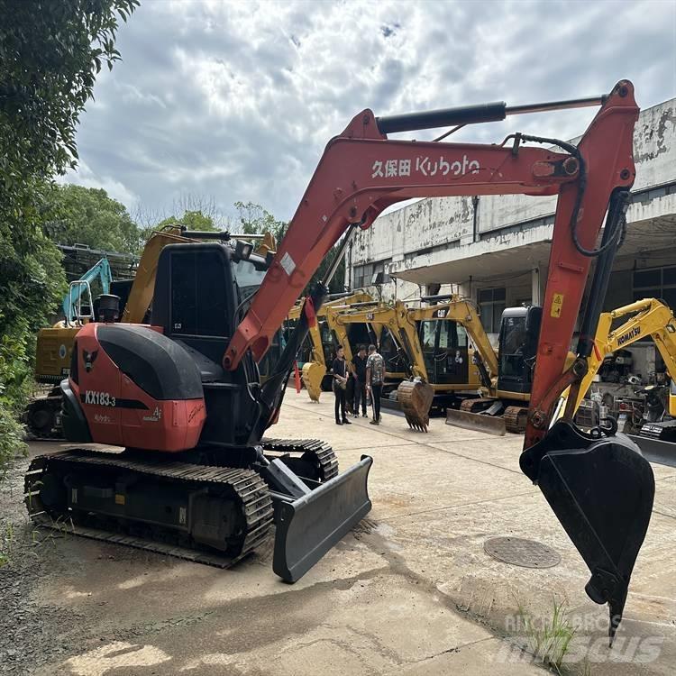 Kubota 183-3 حفارات زحافة