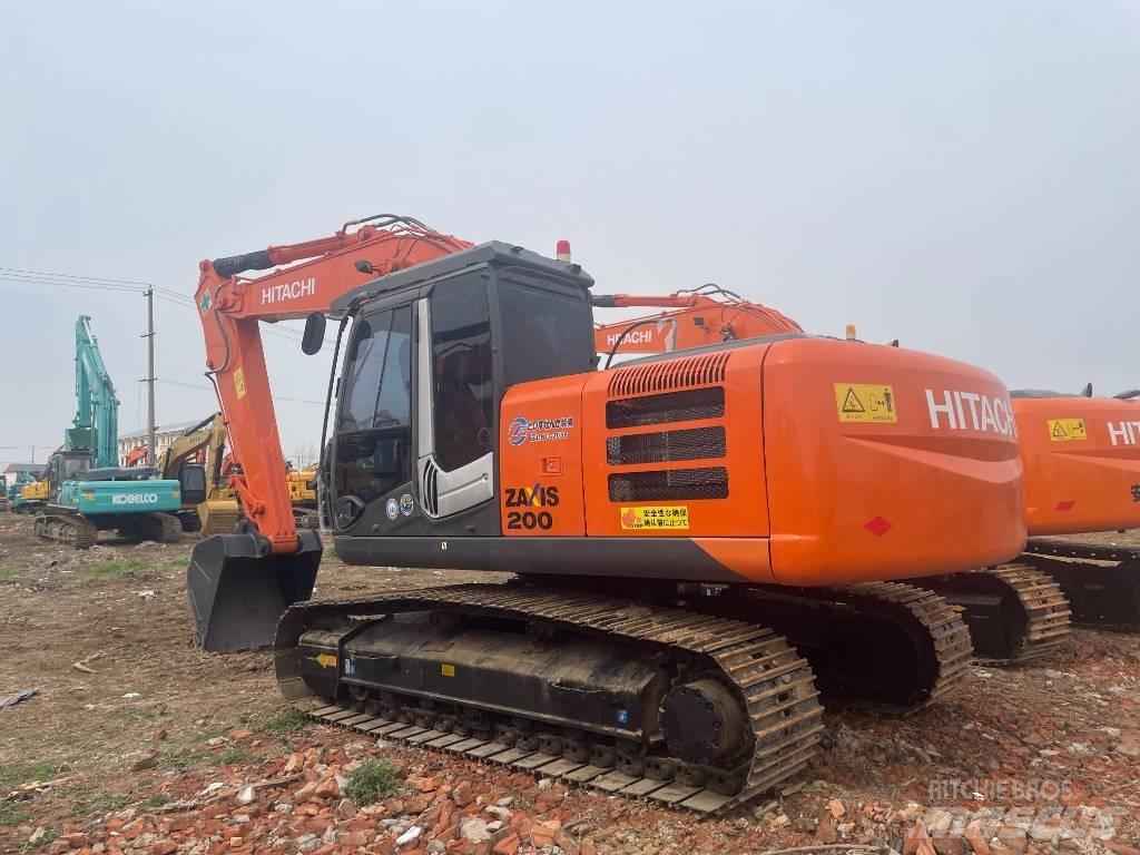 Hitachi ZX 200 حفارات زحافة