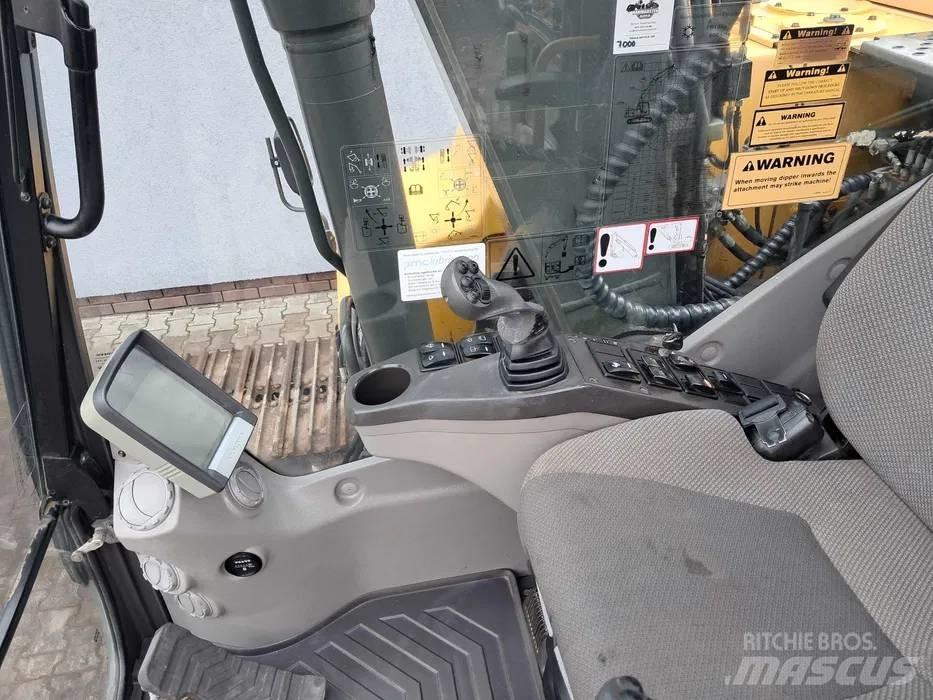 Volvo EC 140 DL حفارات زحافة