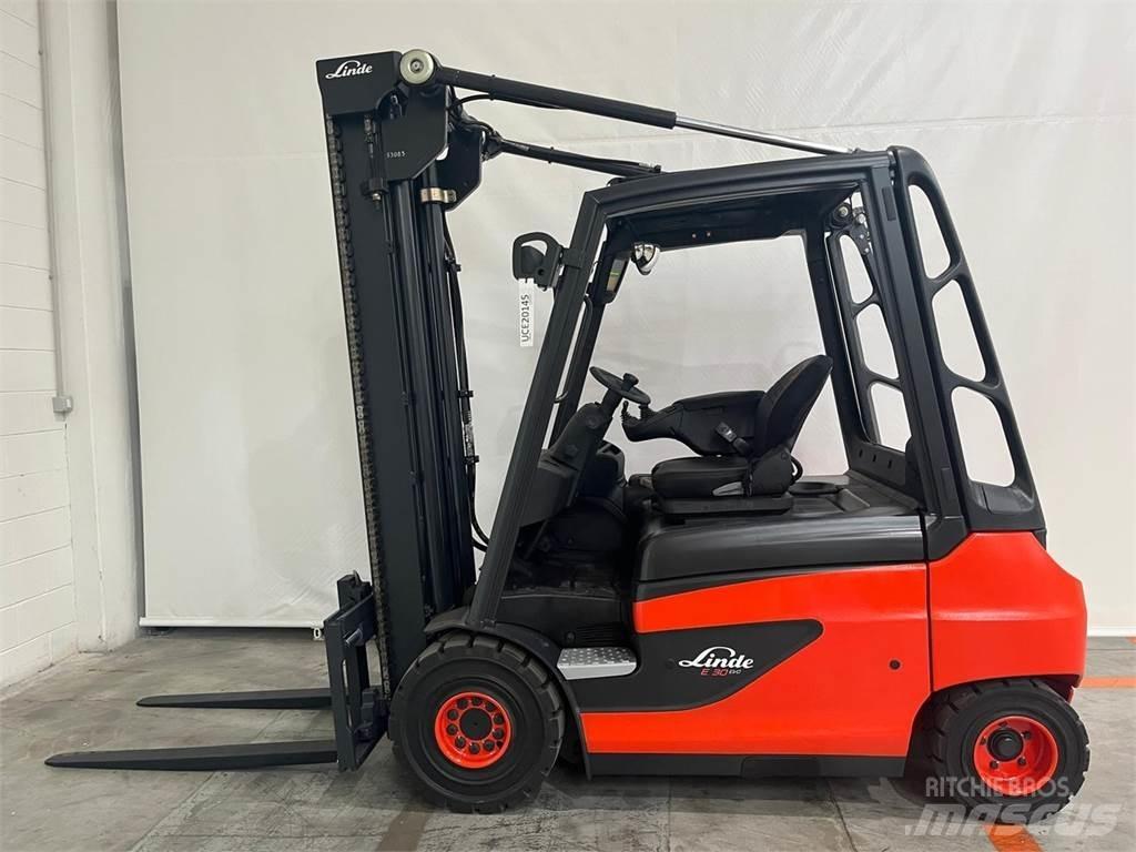 Linde E30-01 شاحنات ذات رافعات شوكية تعمل بالكهرباء