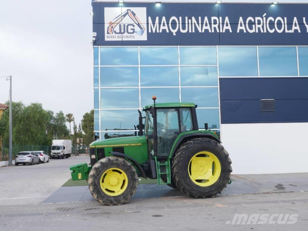 John Deere 6800 الجرارات
