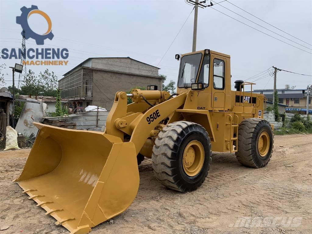 CAT 950E لوادر بعجل