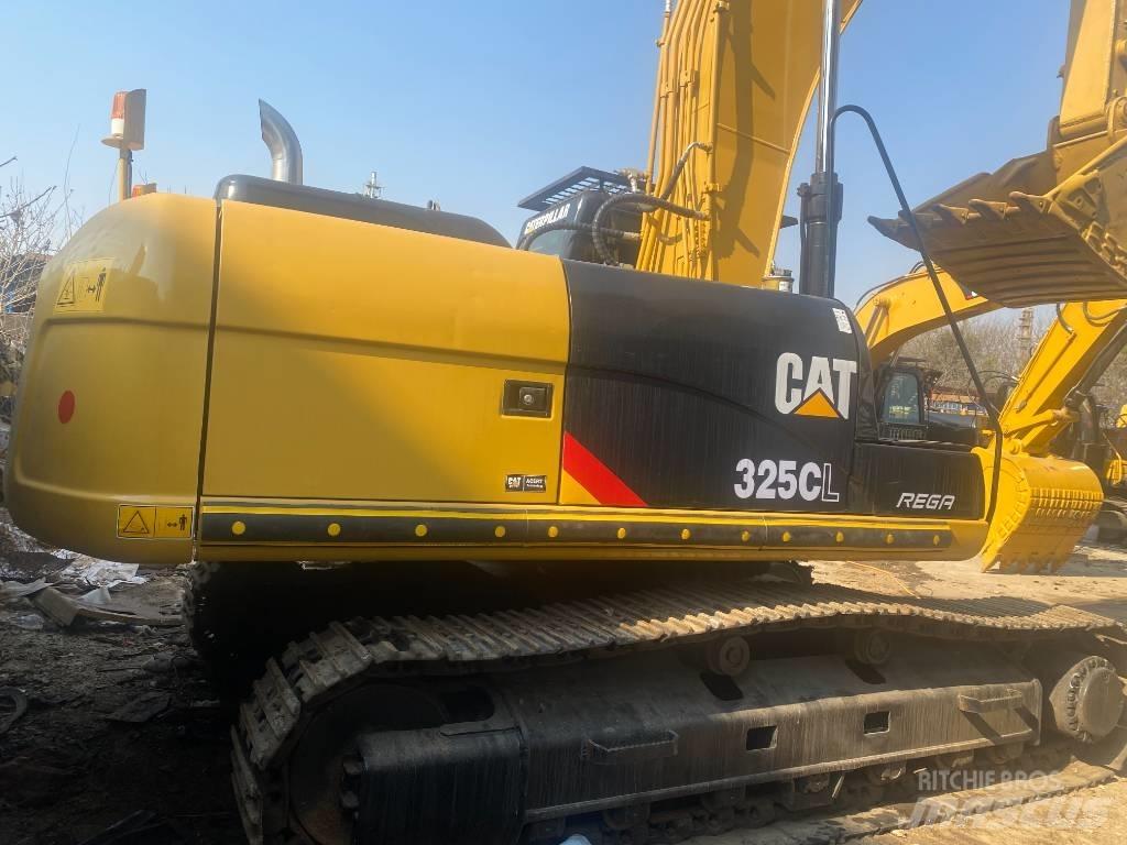 CAT 325 CL حفارات زحافة
