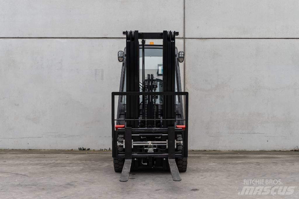 Manitou MI 25 D شاحنات الديزل