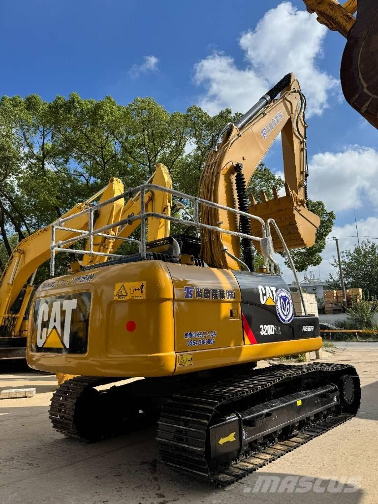 CAT CAT320D حفارات وسط 7 طن - 12 طن