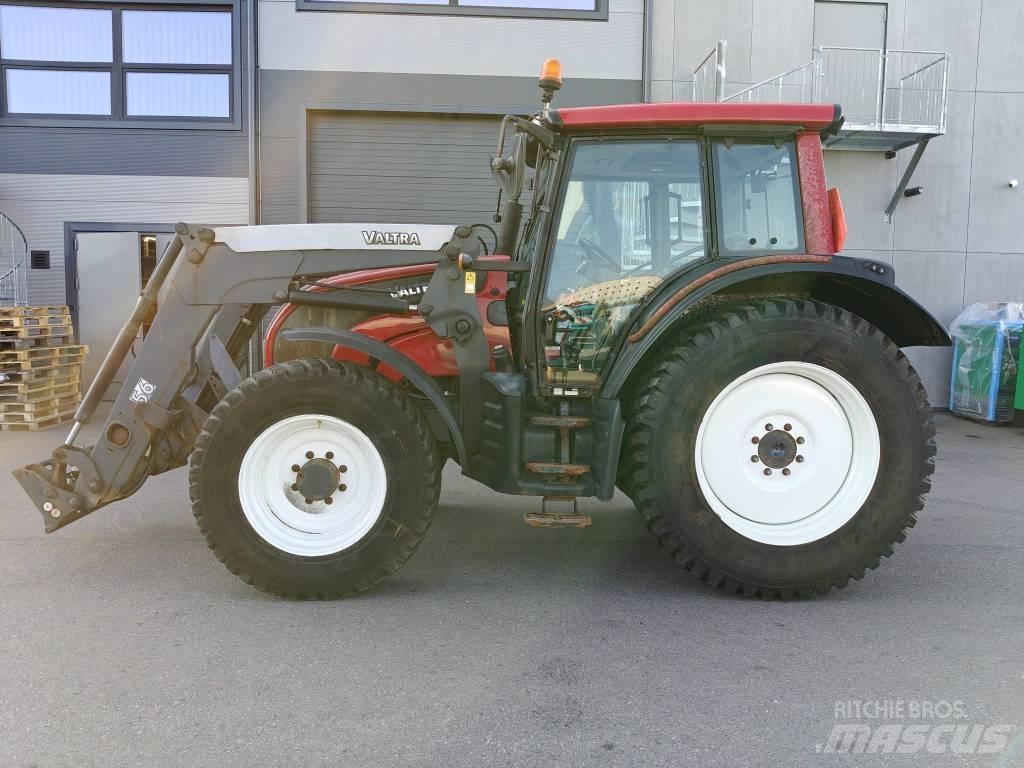 Valtra N 101 الجرارات