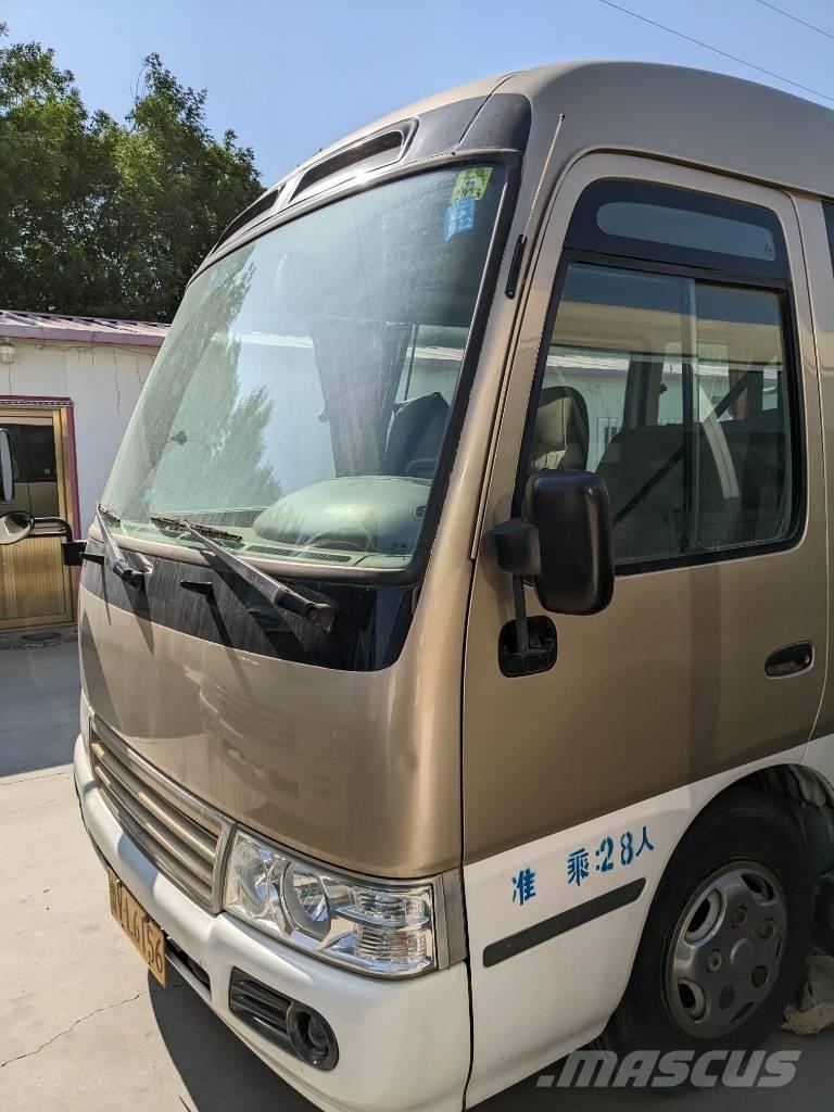 Toyota Coaster Bus حافلة صغيرة