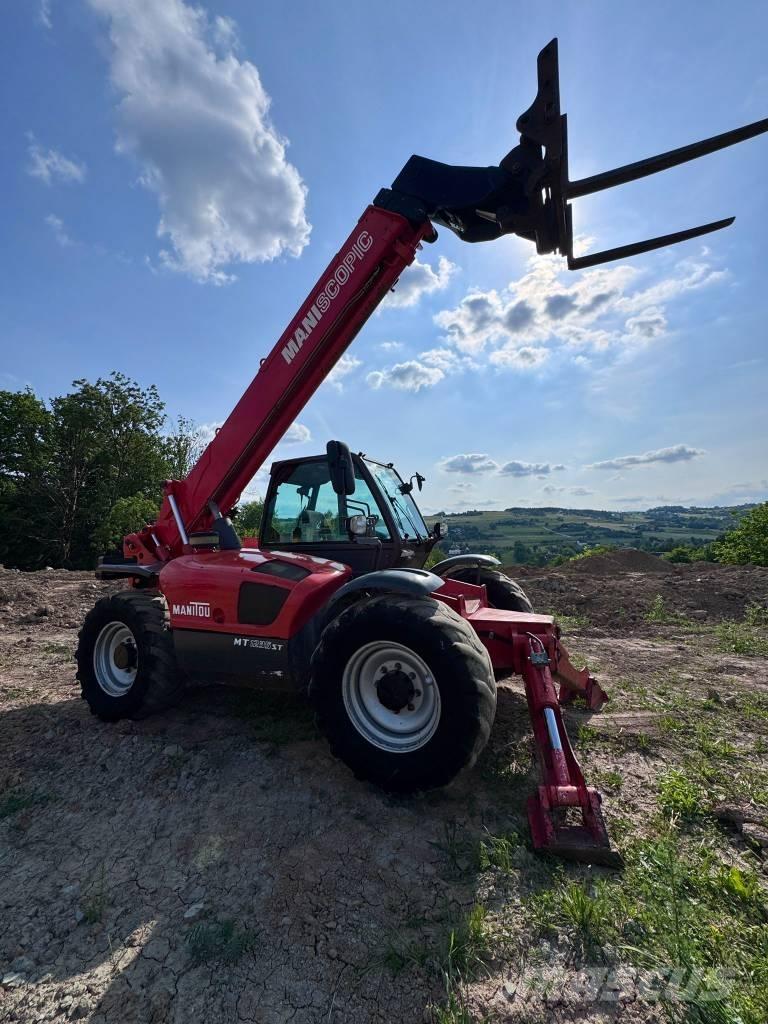 Manitou 1235 ST مناولات متداخلة