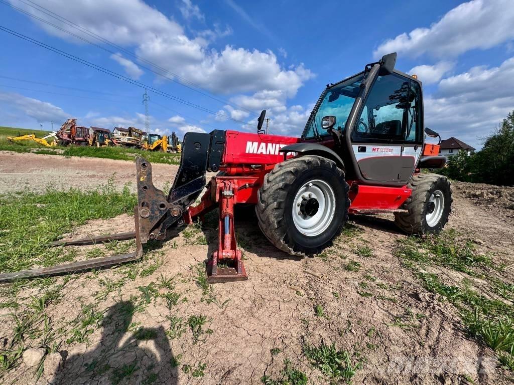 Manitou 1235 ST مناولات متداخلة