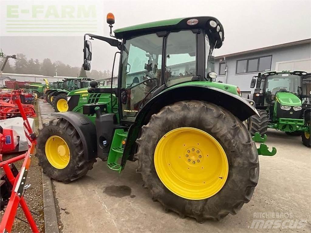 John Deere 6110 r الجرارات