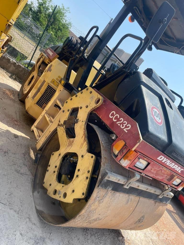 Dynapac CC 232 مداحل ثنائية الاسطوانة