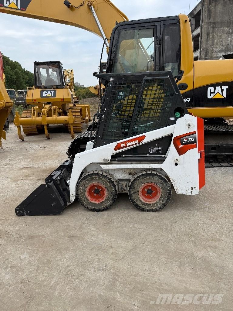 Bobcat S70 لوادر انزلاقية التوجيه