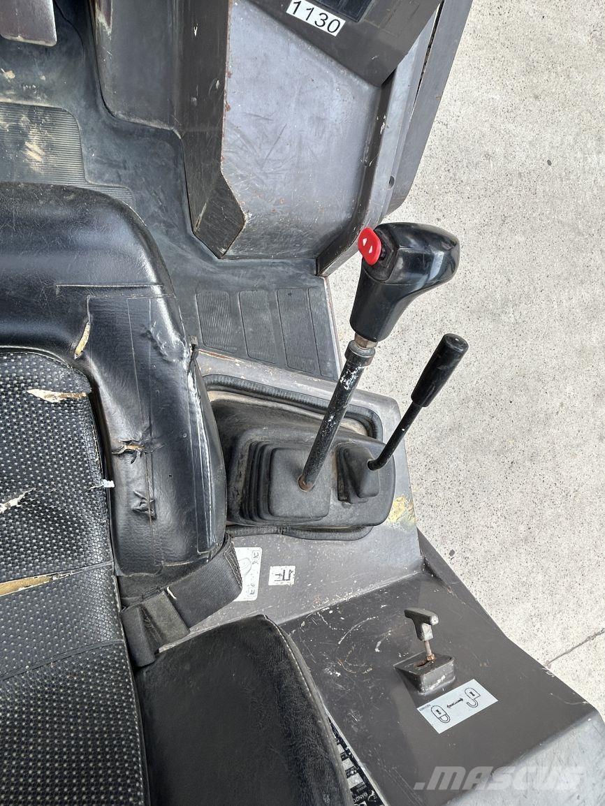 Manitou MH25-4 شاحنات الطرق الوعرة