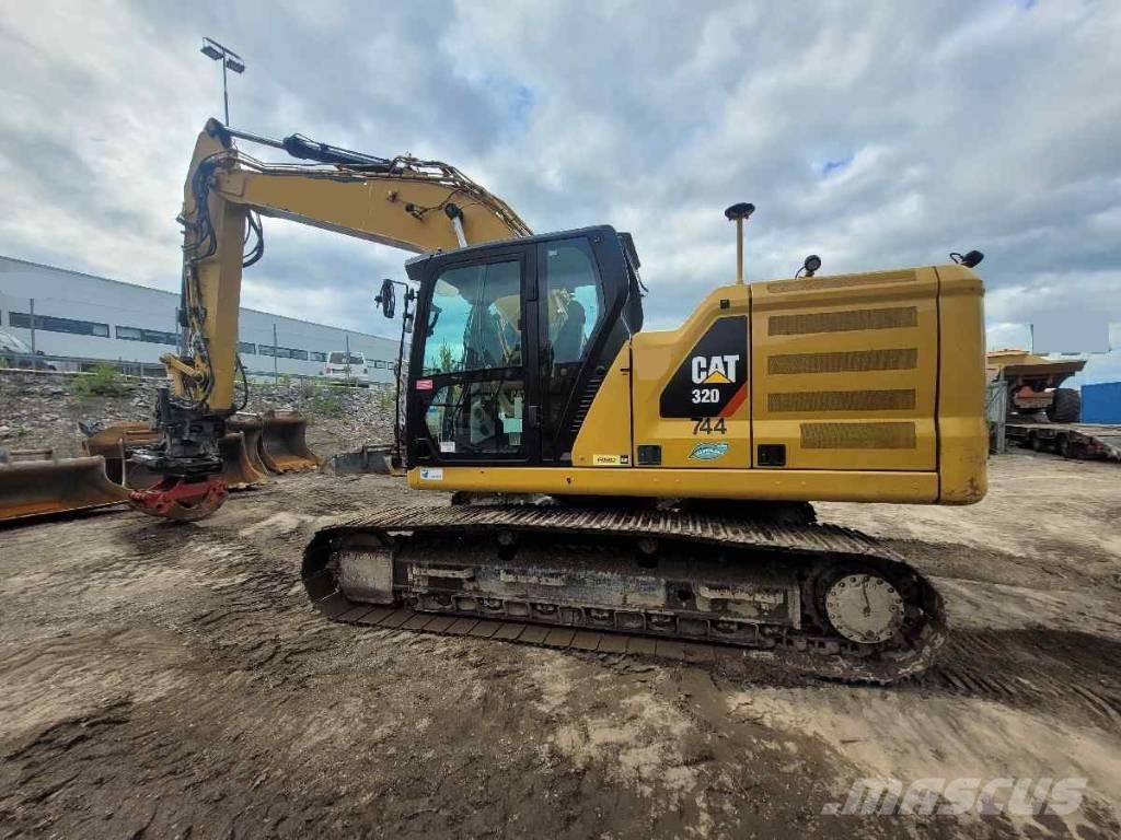 CAT 320NG حفارات زحافة