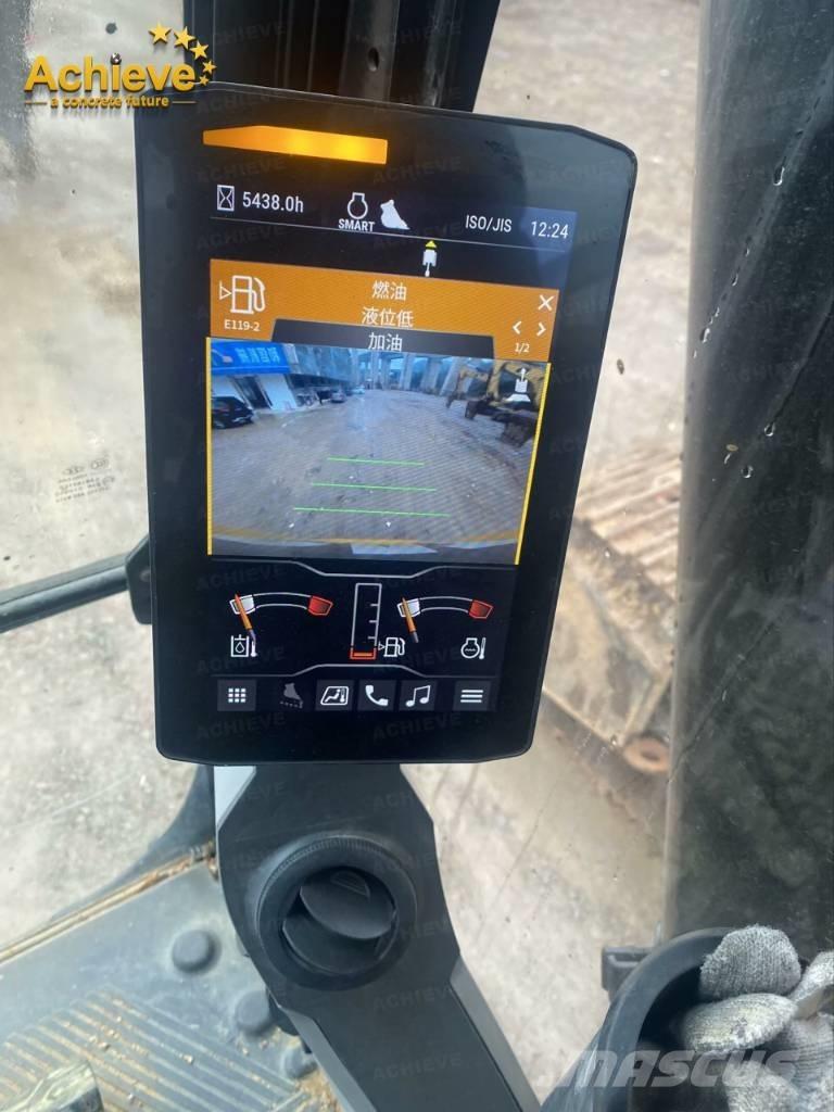 CAT 320 حفارات زحافة