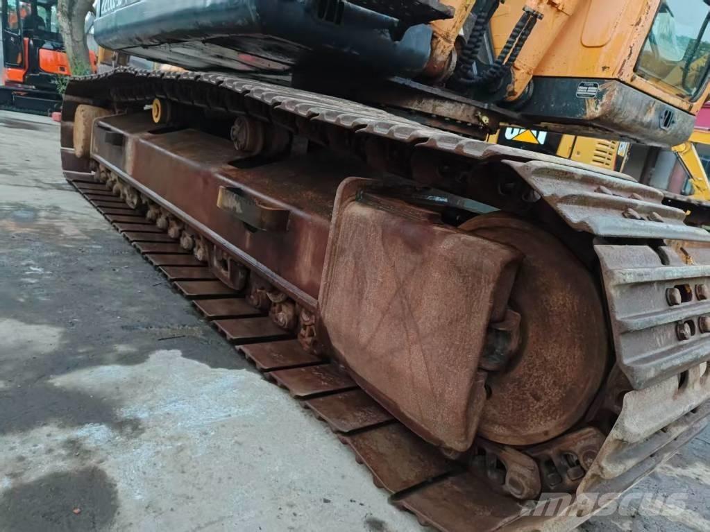 Hyundai R220LC-9S حفارات زحافة